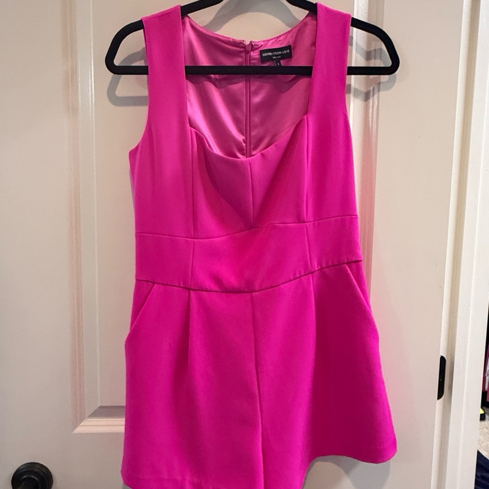 Elegant Pink Sleeveless Shorts Romper